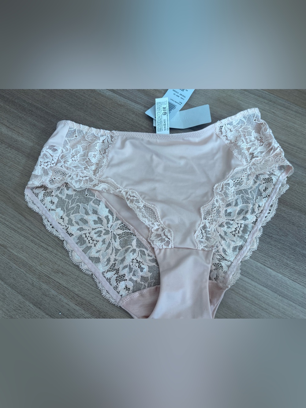 NWT Triumph Women's Lace Trim Bikini Panty - Blush Pink size 40 EU